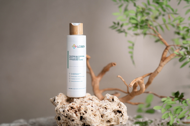 Šampón na podporu rastu a proti vypadávaniu vlasov LOBEY