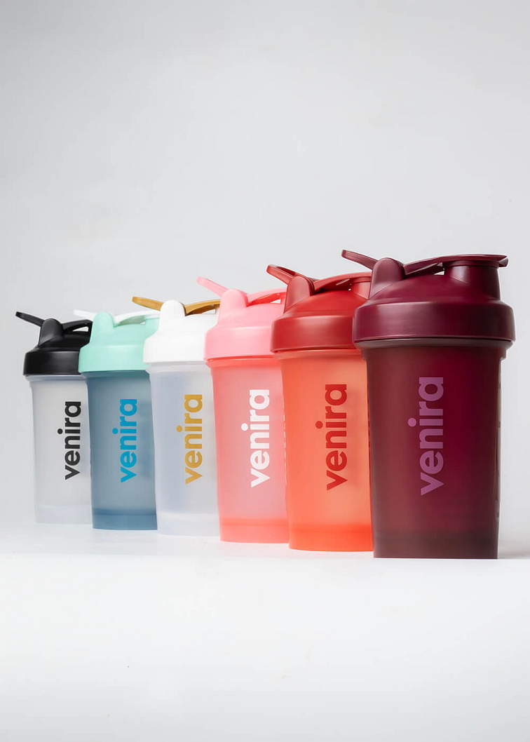 VENIRA shaker PRO s pútkom, čierno-biely