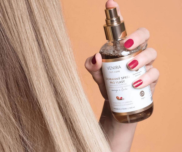 sprej na vlasy