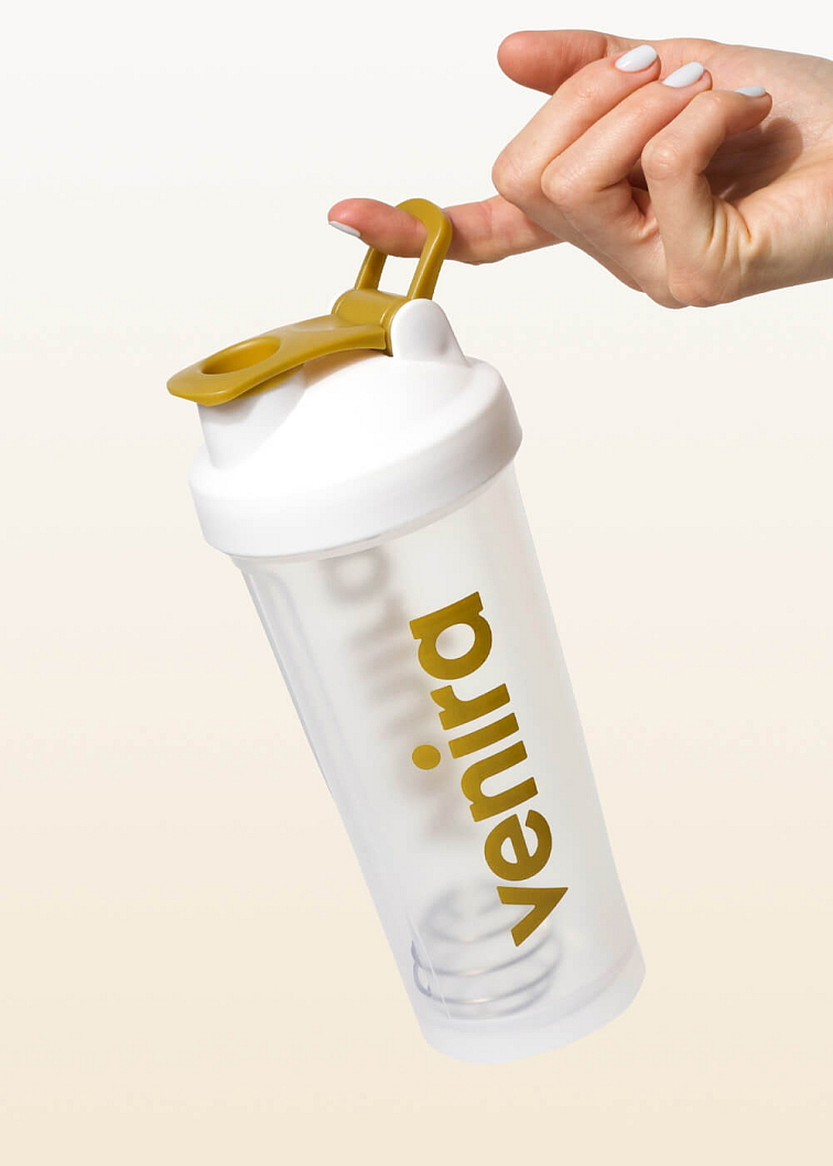 VENIRA shaker PRO s pútkom, bielo-zlatý