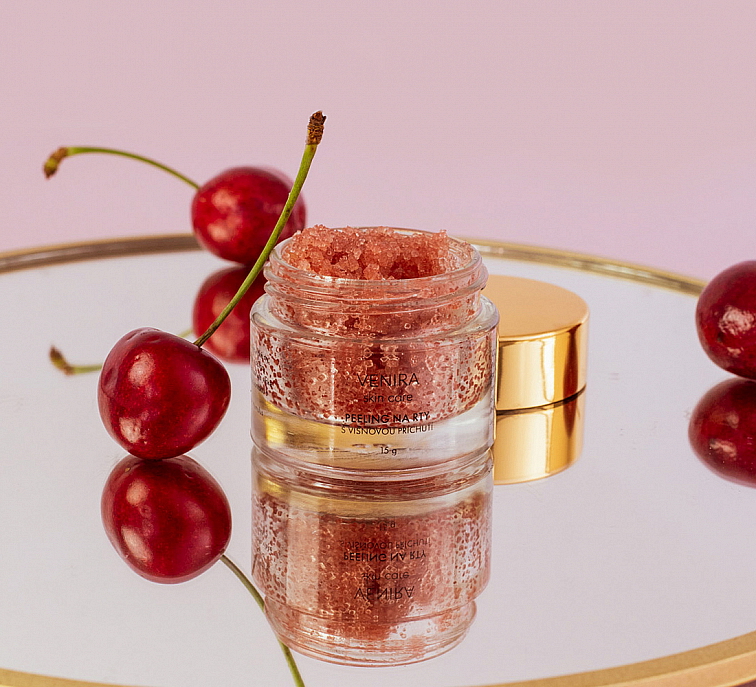 VENIRA peeling na pery