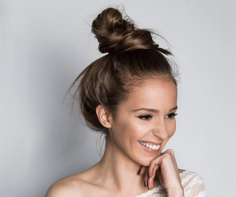 ochranný sprej pre namáhané vlasy