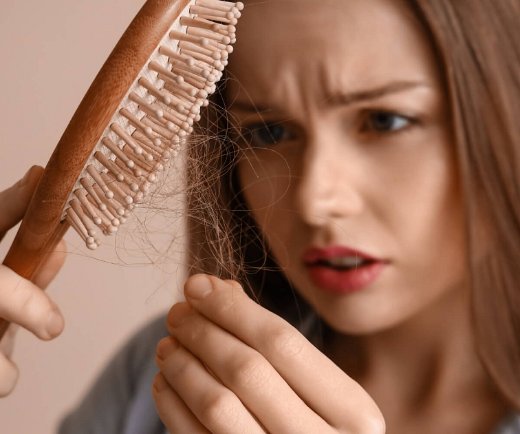 prírodný šampon na vypadavanie vlasov