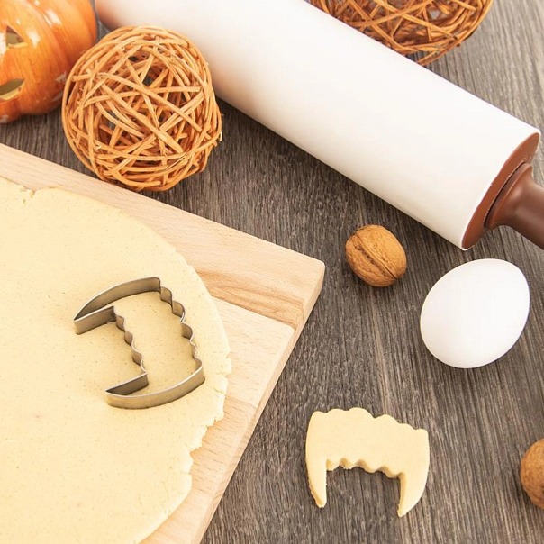 Nerezové vykrajovátko upíří zuby