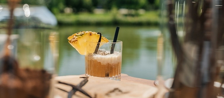 Piña Colada s kokosovým sorbetem a vanilkovo-ananasovou pěnou