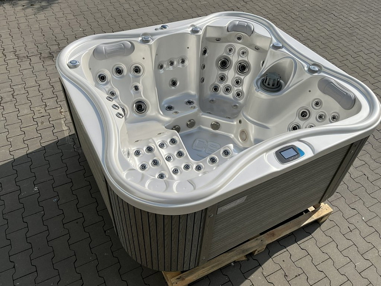 Vířivka Delphina 3.Gen pro 5 osob - 230x216x92