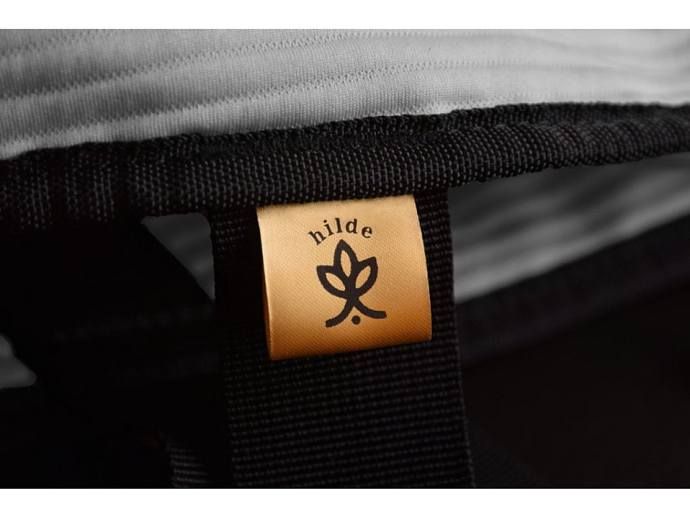 Saténový štítok zlatý