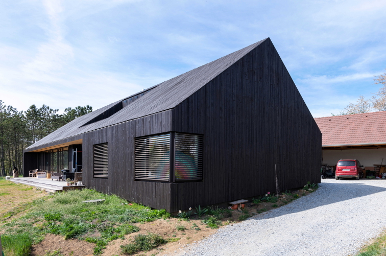 Smrkový obklad BLACK DAHLIA