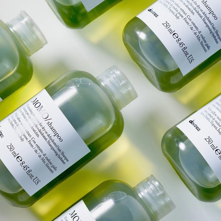 Davines Essential Momo - šampon pro suché a dehydrované vlasy