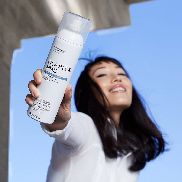 Olaplex No.4D Clean Volume Detox Dry Shampoo - suchý šampon 250 ml