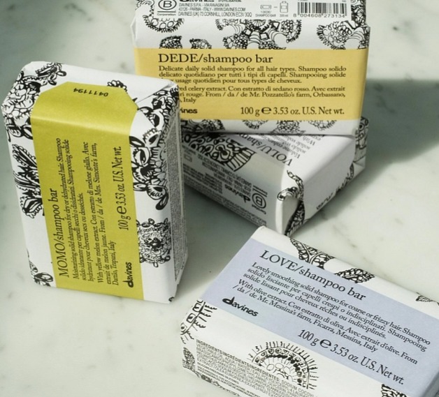 Davines Essential Haircare Dede Shampoo Bar – tuhý šampon pro všechny typy vlasů 100 g