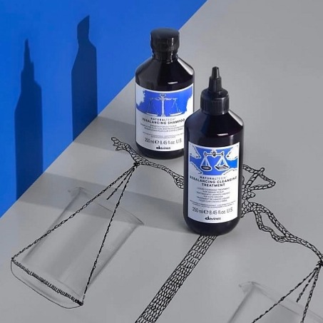 Davines Naturaltech Rebalancing Shampoo - šampon pro pokožku s nadměrnou tvorbou mazu