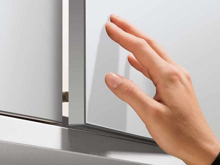 Push to open Hettich