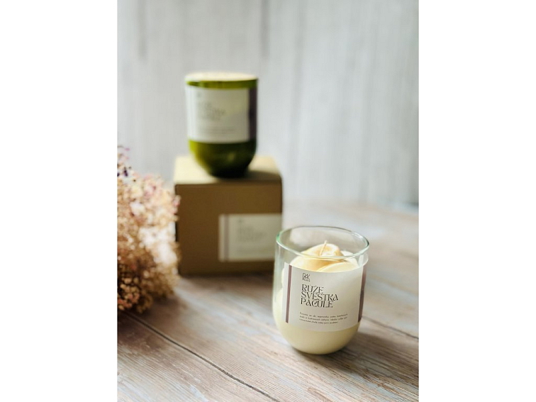 SÓJOVÁ SVÍČKA RŮŽE, ŠVESTKA, PAČULI