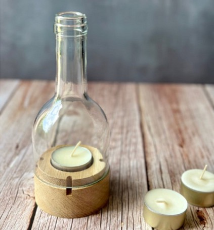 SVÍCEN Z VINNÉ LAHVE ČIRÝ