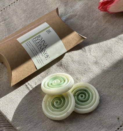 JEMNÁ ELEGANCE VONNÝ VOSK