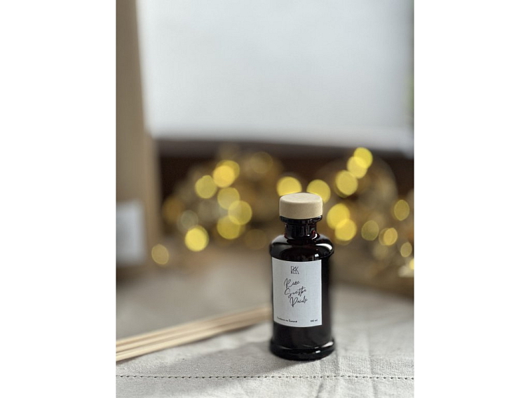 RŮŽE, ŠVESTKA, PAČULE RÁKOSOVÝ DIFUZÉR