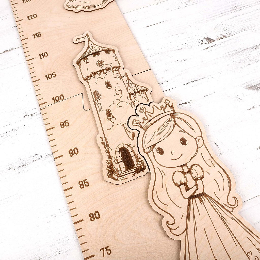 Dřevěný metr na stěnu se jménem na míru - princezna