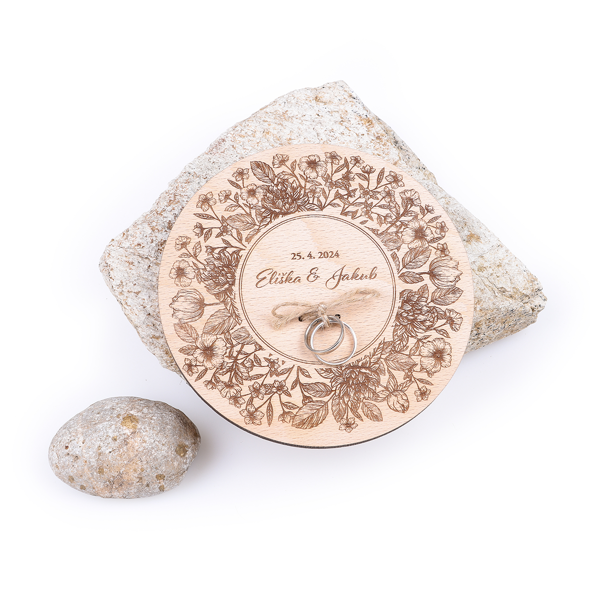 Dřevěný podnos na prstýnky s vaším motivem