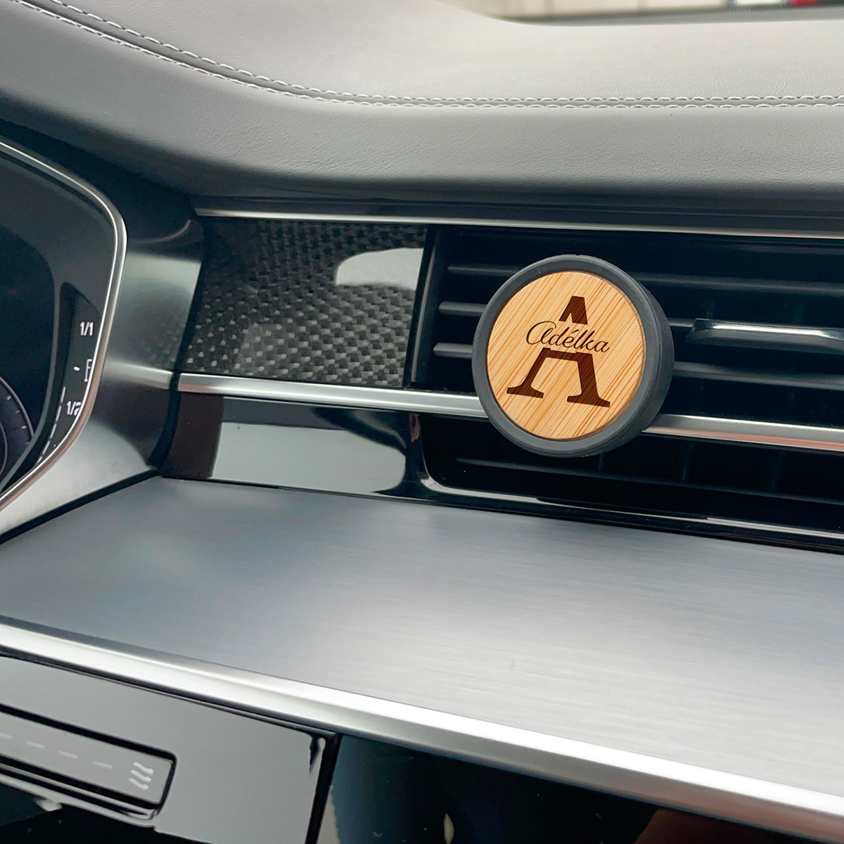 Vůně do auta z bambusu a s vlastním textem nebo obrázkem