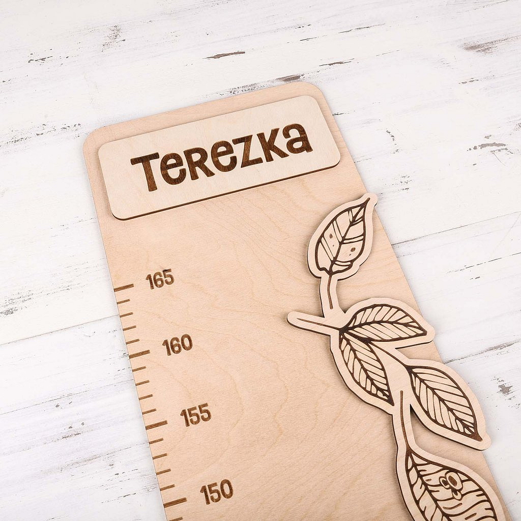 Dřevěný metr na stěnu se jménem na míru - liška