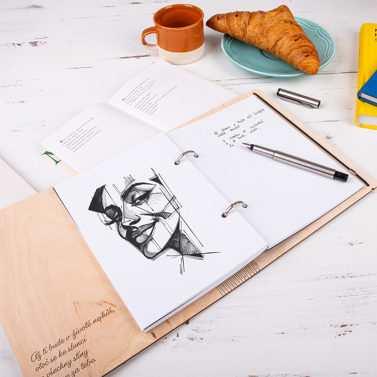 Zápisník s dřevěnými deskami - Motiv dřevo
