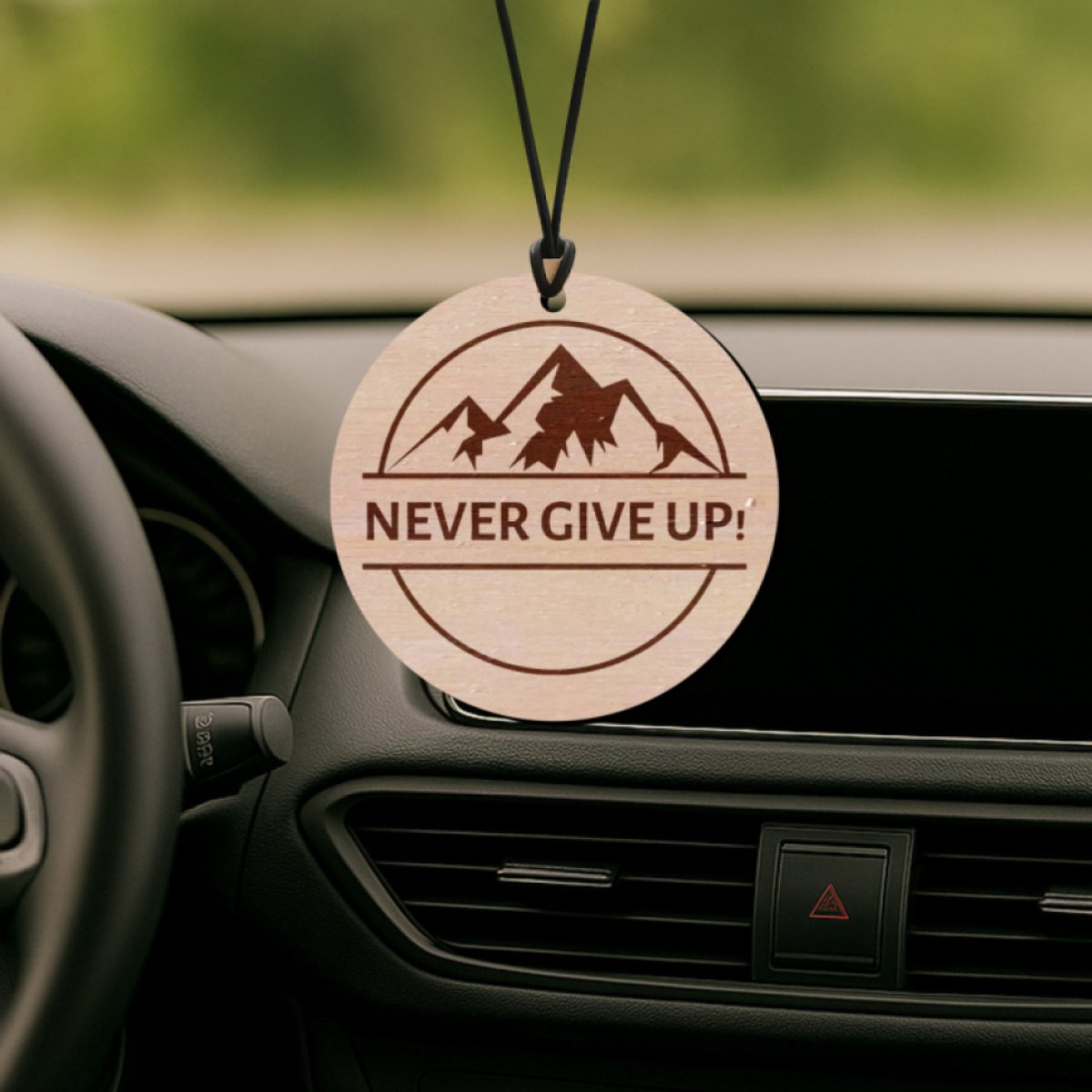 Nekonečná vůně do auta: Jméno