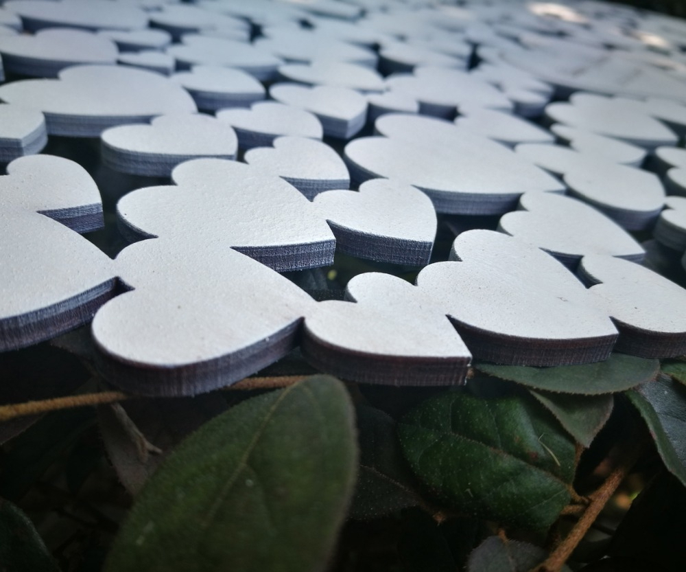 Dřevěné srdce na svatební přání 60x40 cm