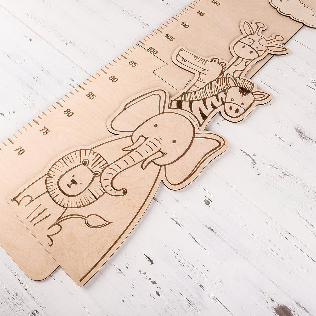 Dřevěný metr na stěnu se jménem na míru - zoo