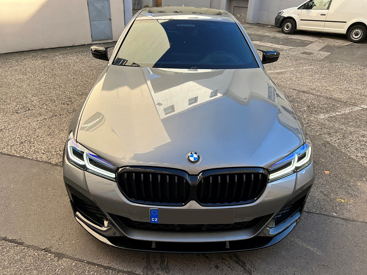 Lipo - pod nárazník BMW 5 - G30/G31 - LCI - MP style - ČERNÝ LESK