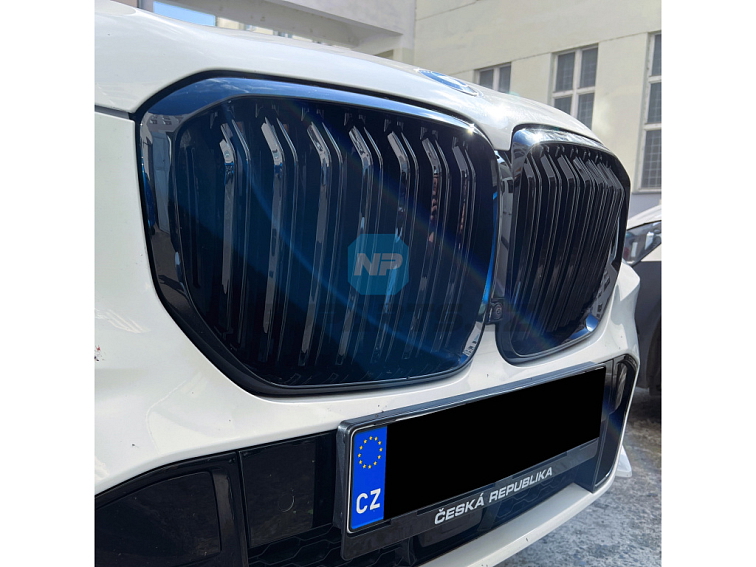Sportovní ledvinky - mřížky na BMW X5 - G05
