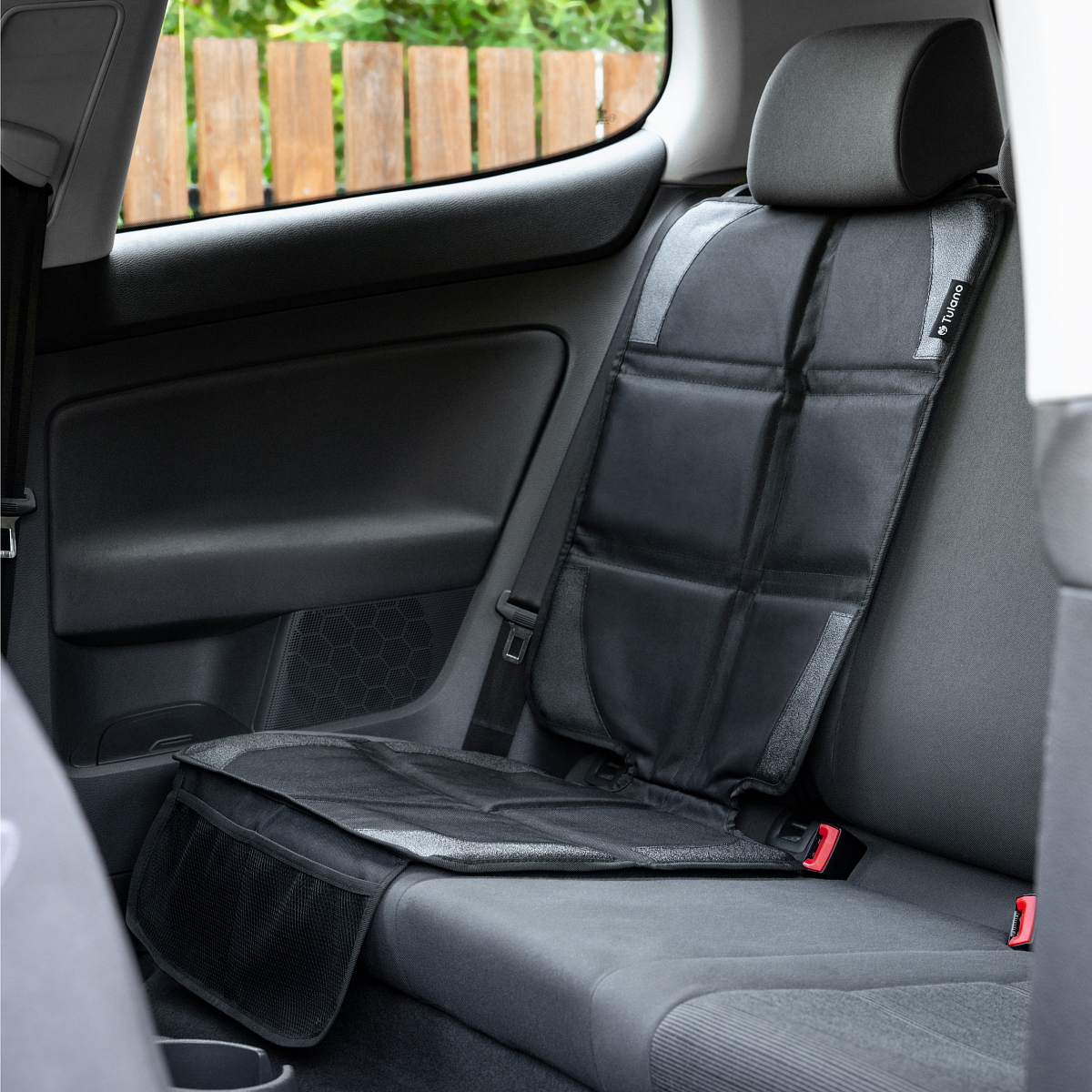 Ochranná podložka pod autosedačky Tulano Case 30