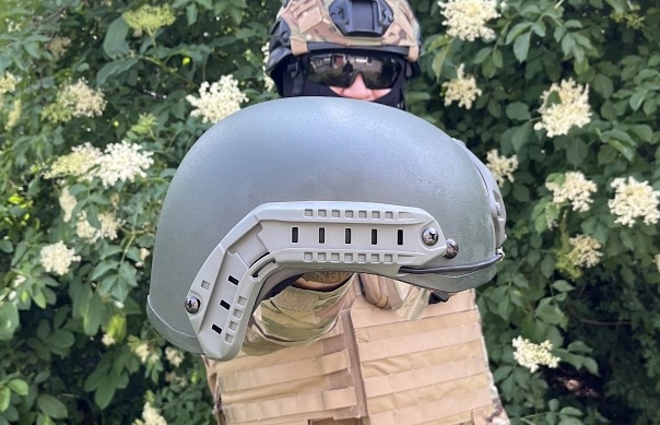 Jak vybrat helmu na airsoft