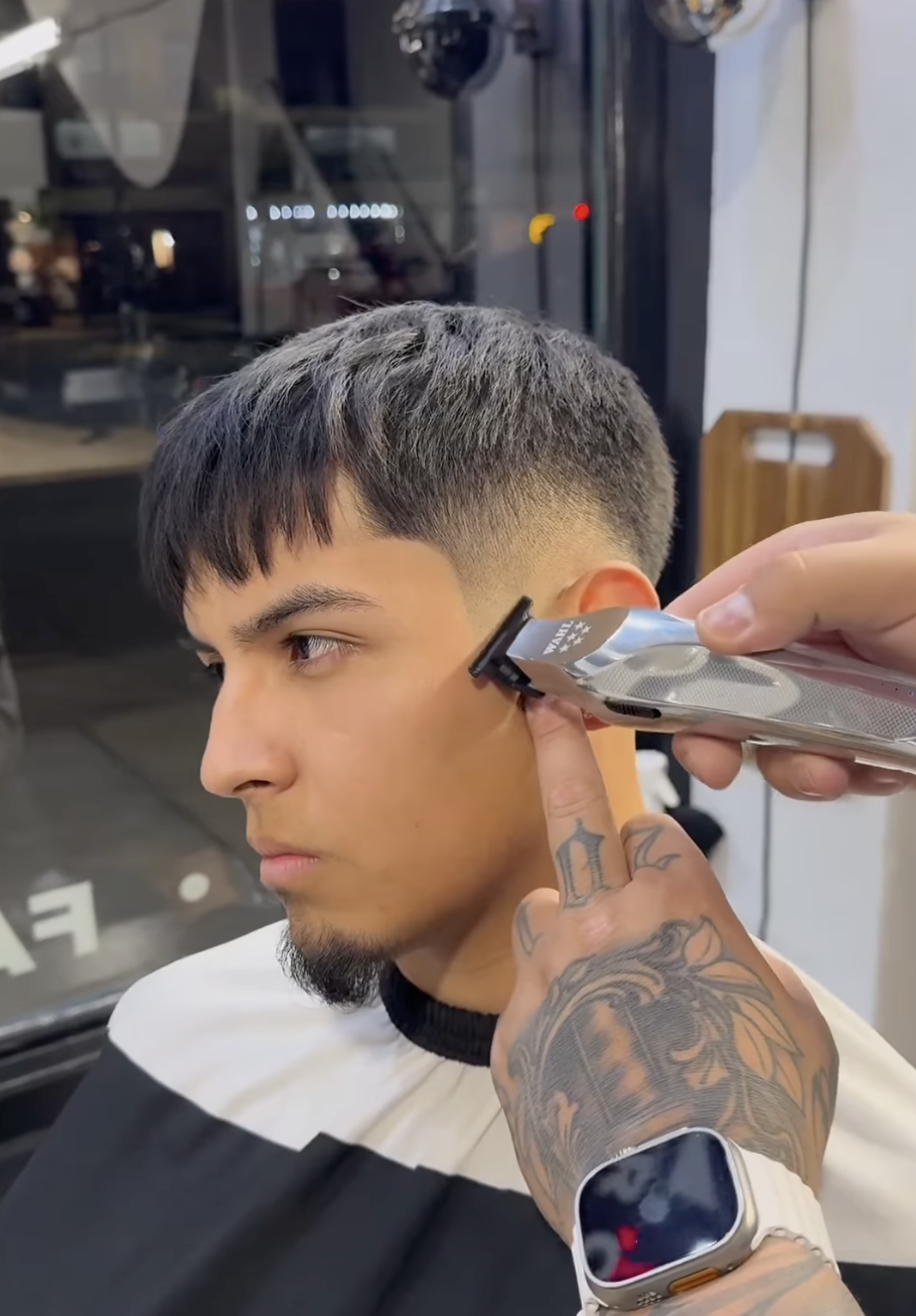 WAHL Hi-Viz Trimmer profesionální konturovací strojek